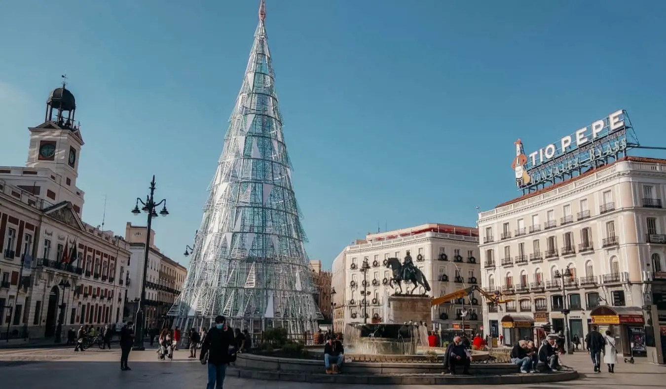 Madrid, İspanya'daki ünlü Puerta del Sol