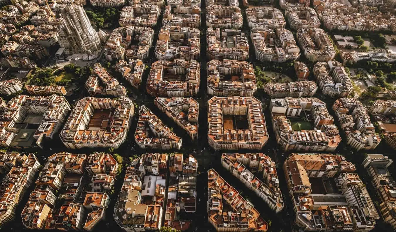 Una vista d'ocell del barri de l'Eixample de Barcelona, ​​Espanya