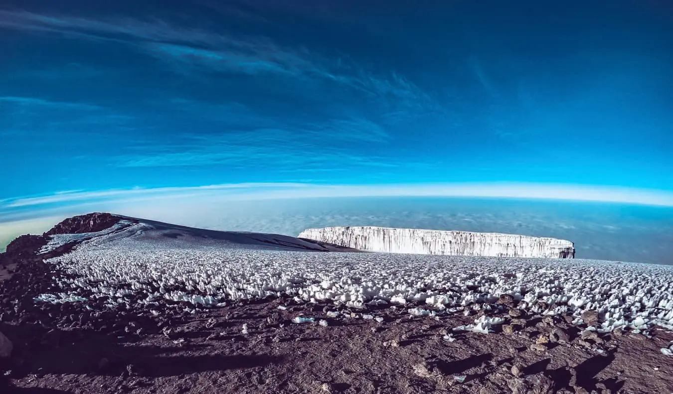 La vista desde la cima del Monte Kilimanjaro