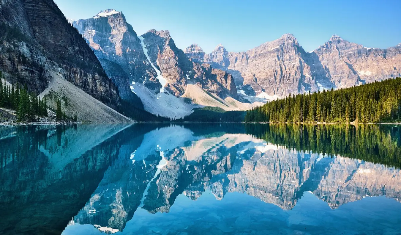 Pemandangan damai Banff, Alberta