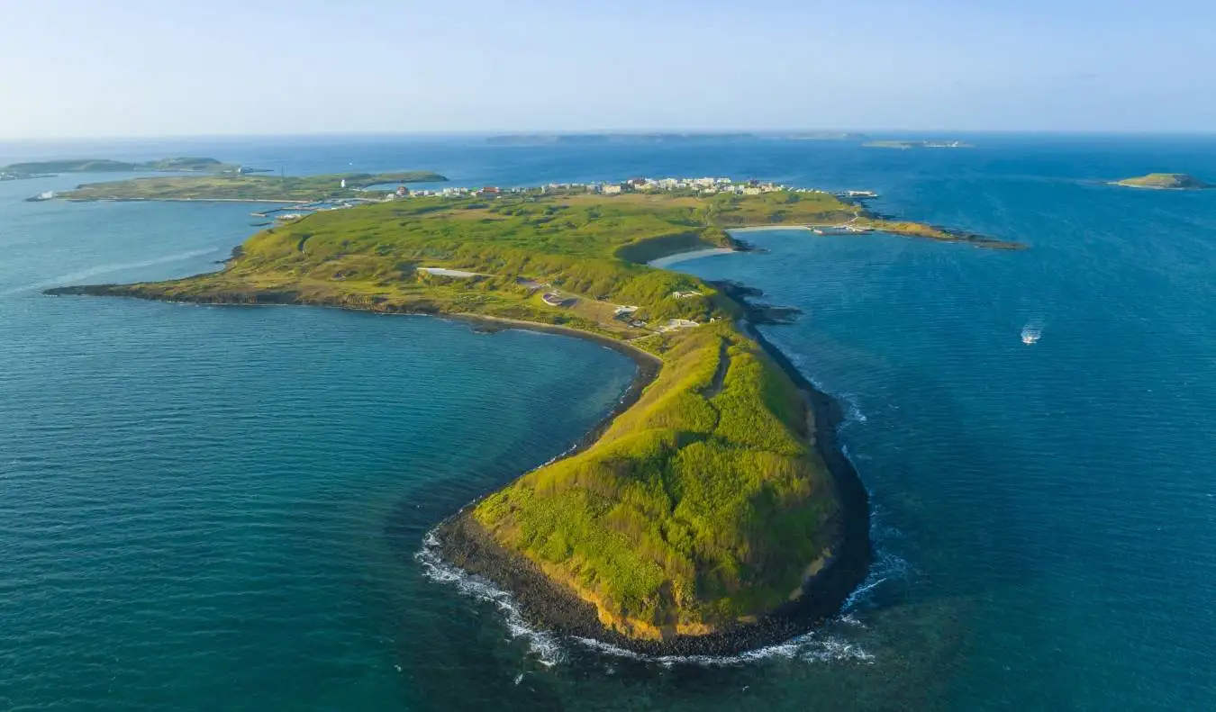 Panoramaudsigt over den frodige og grønne Penghu Island, Taiwan