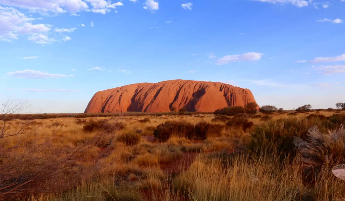 Le célèbre rocher rouge d'Uluru en Australie