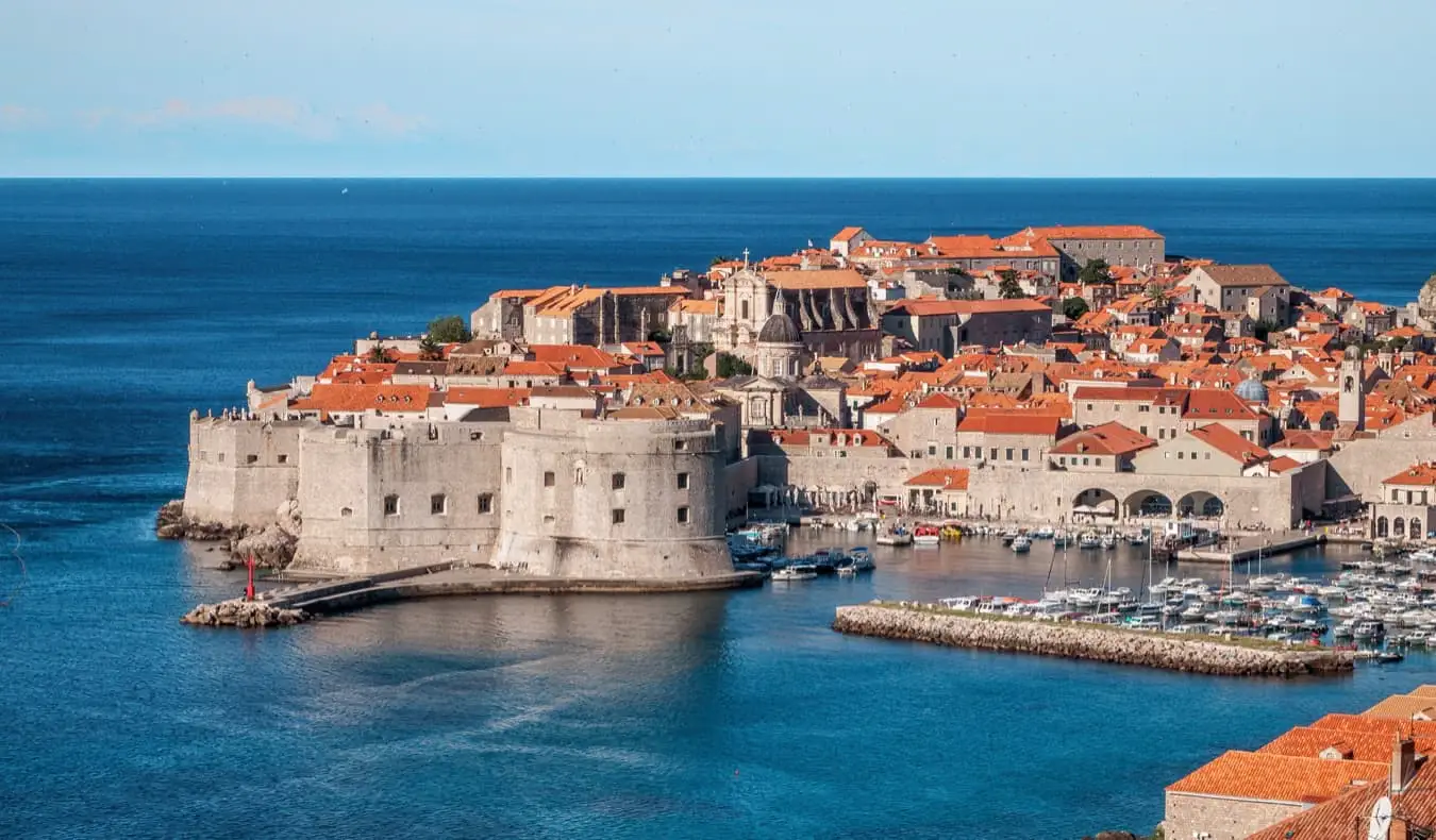 Ang makasaysayang lumang bayan ng Dubrovnik, Croatia sa Dalmatian Coast