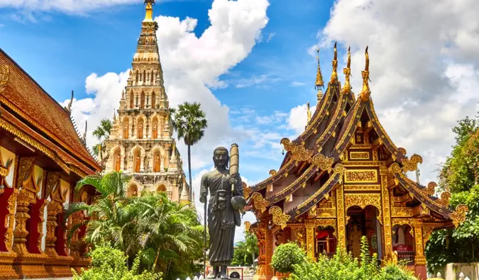 Einer der vielen traditionellen buddhistischen Tempel in Thailand