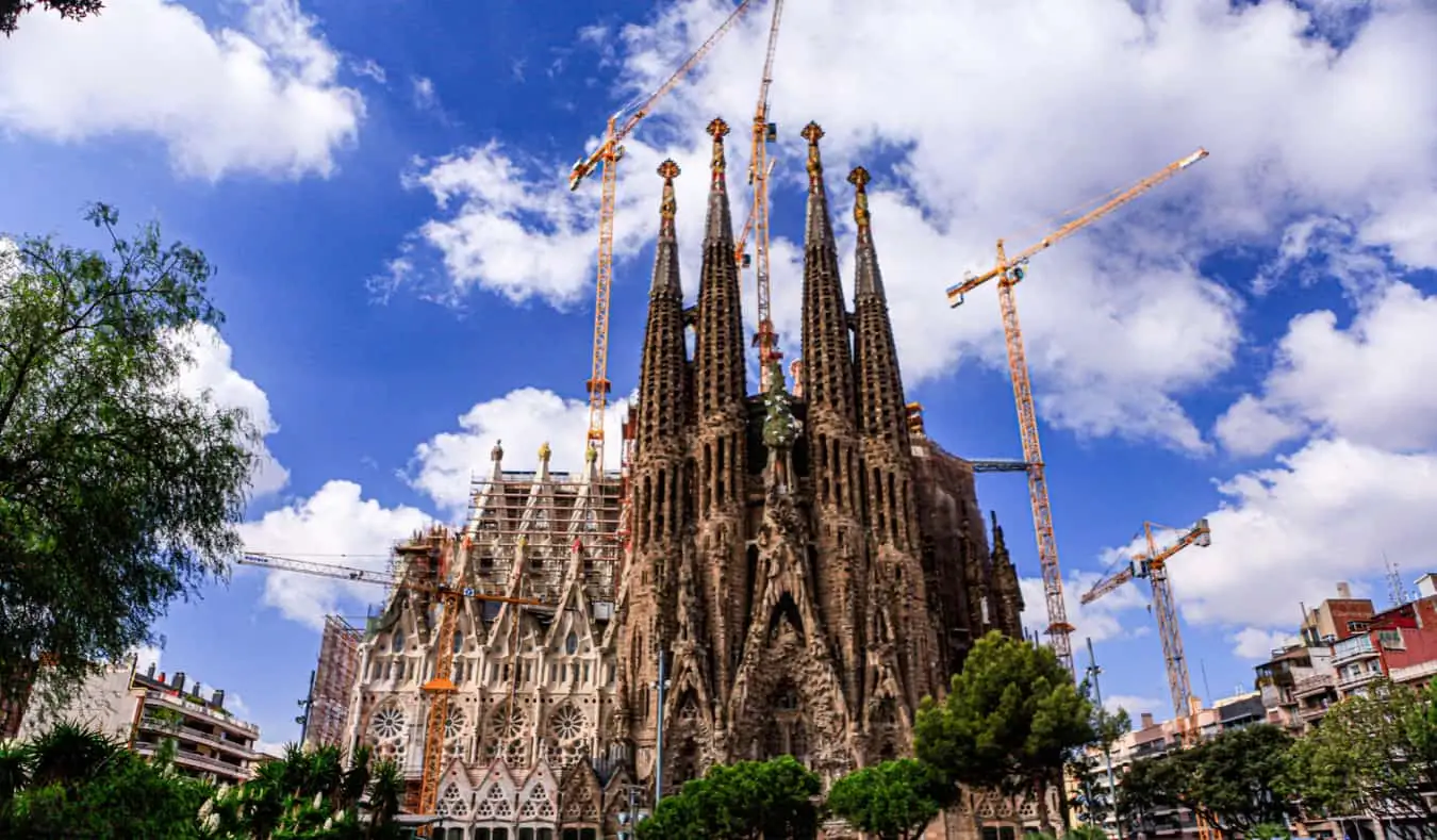 Barselona, ​​​​İspanya'daki ünlü katedral La Sagrada Familia