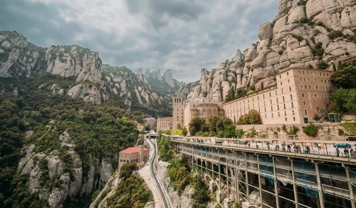 Las impresionantes montañas de Montserrat cerca de Barcelona, ​​España