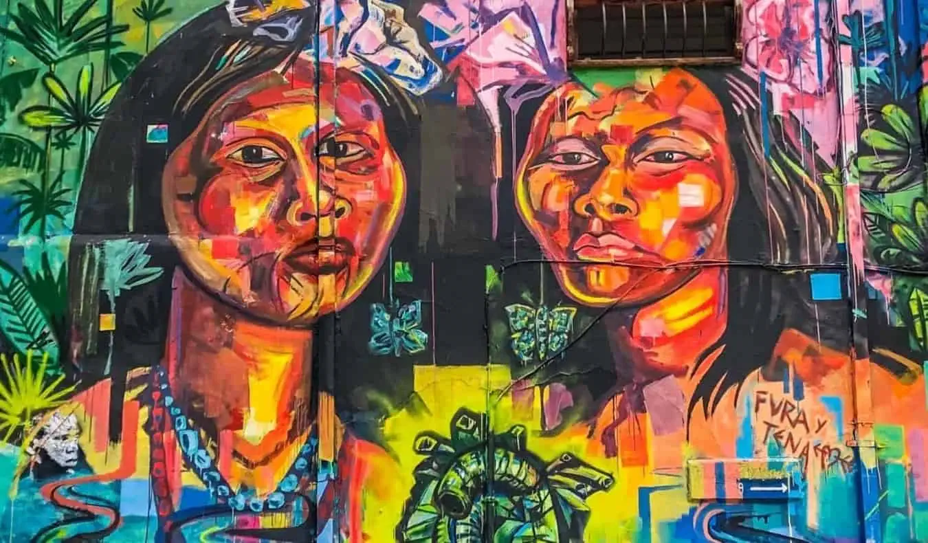 Seni jalanan berwarna-warni di Bogota, Colombia