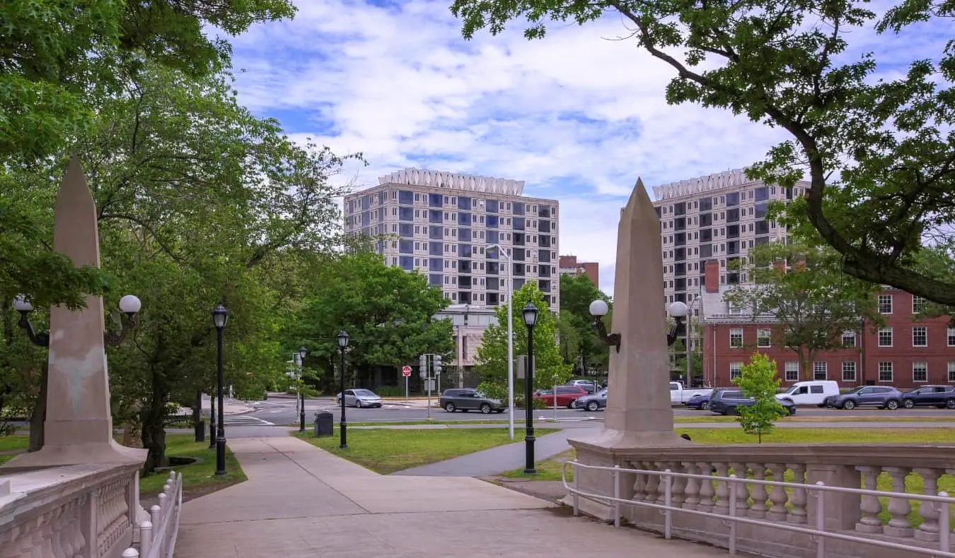 Jambatan Kaki Memorial John Weeks di Boston