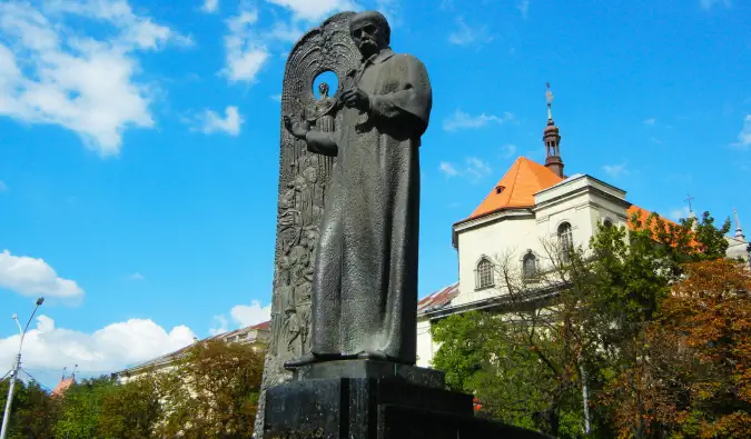 krāšņa statuja Ukrainā