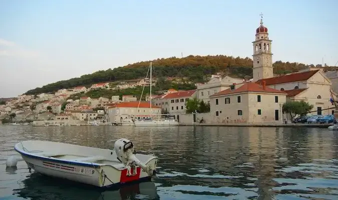 nhảy khỏi thuyền busabout ở croatia