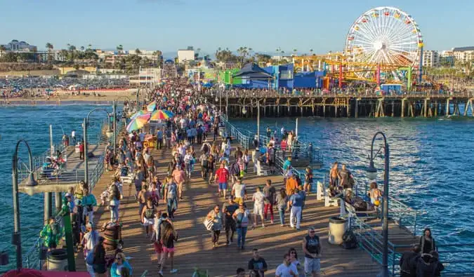 der geschäftige Pier in Los Angeles