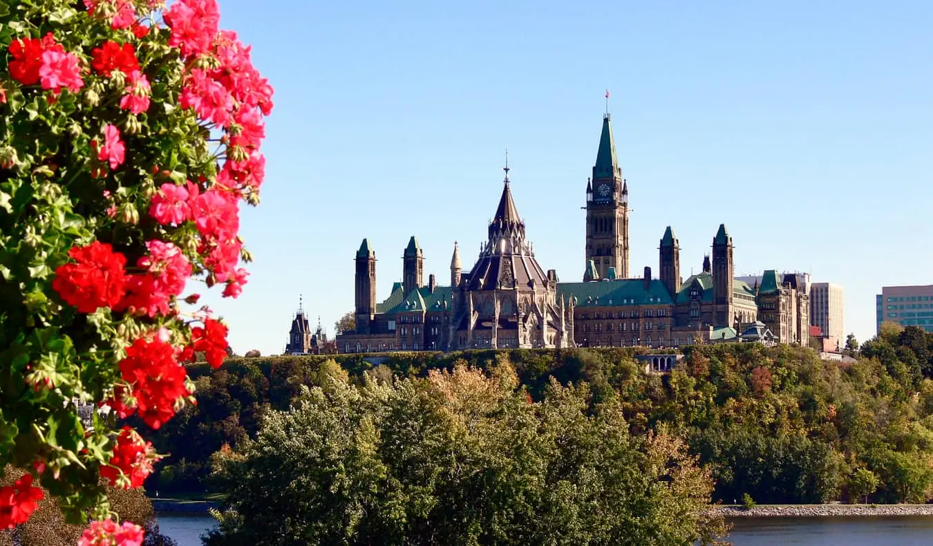 Clădirea parlamentului canadian din Ottawa, Ontario