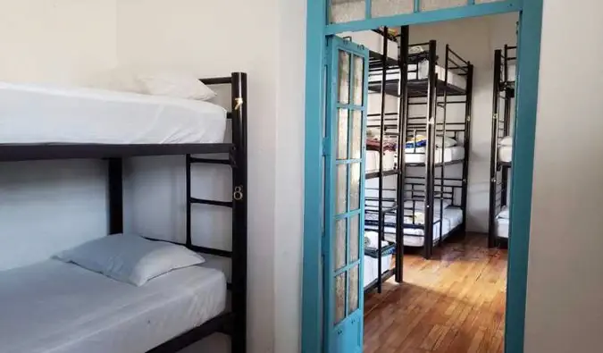 Katil dua tingkat di Massiosare El Hostel di Mexico City