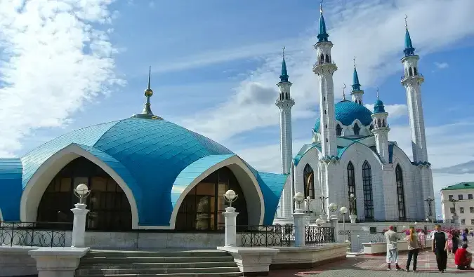 En av de tradisjonelle religiøse bygningene i Kazan, Russland på den transsibirske jernbanen