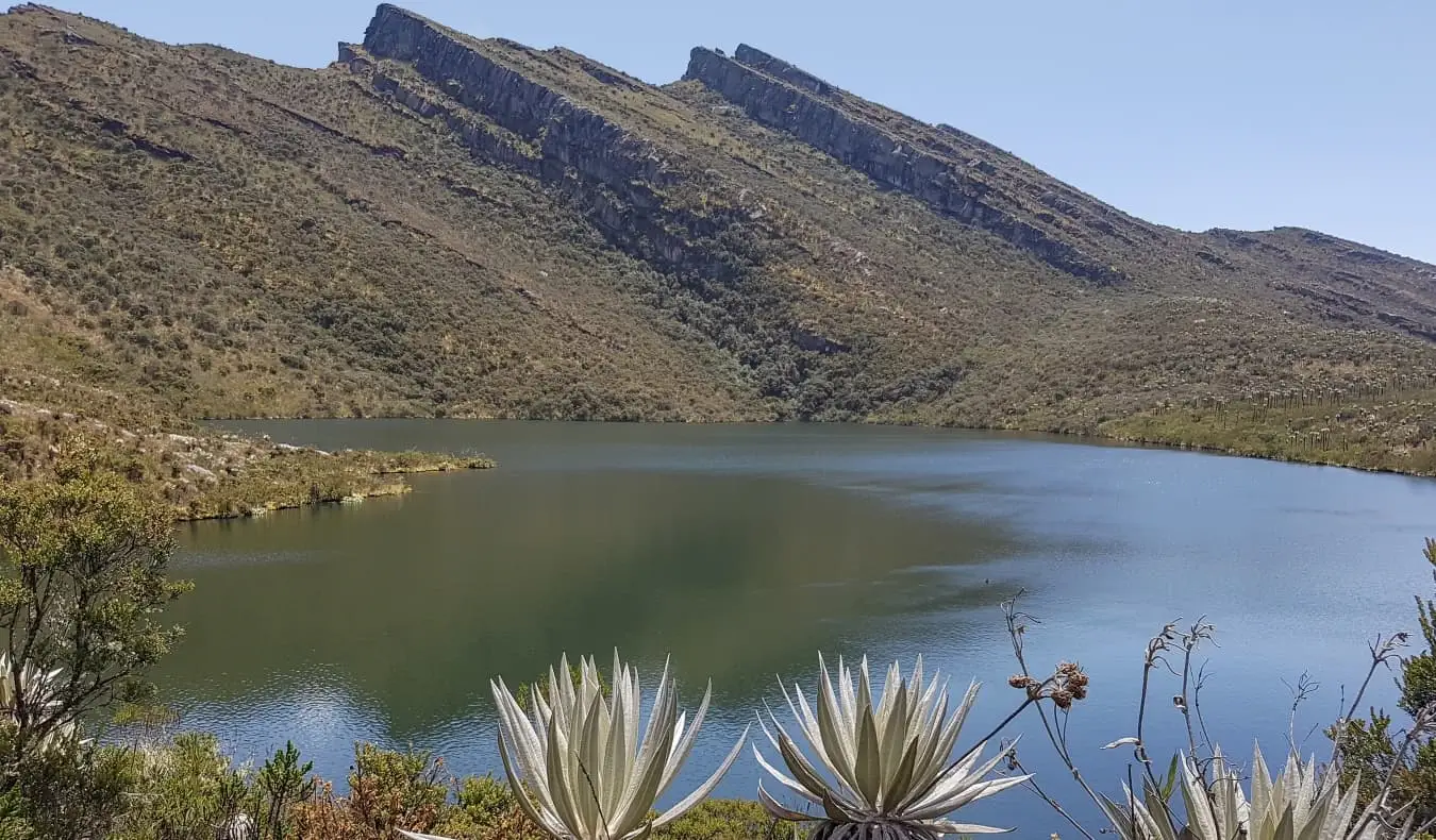 sebuah danau di Taman Nasional Chingaza, Kolombia