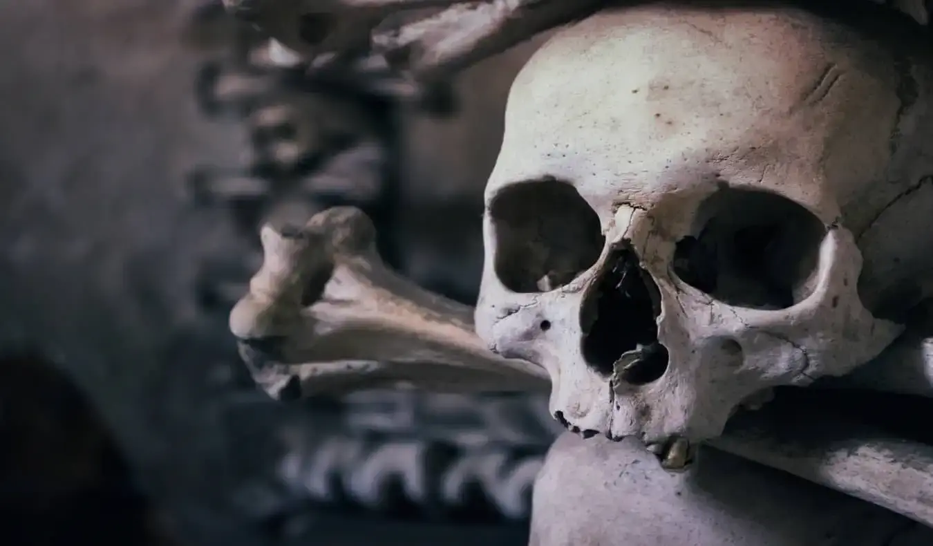 Как да посетите костната църква Sedlec Ossuary (Kutna Hora).