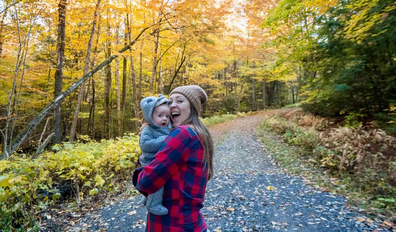 A blogueira Kristin Addis viaja com seu bebê