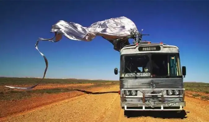 Una escena de Priscila, Reina del Desierto.