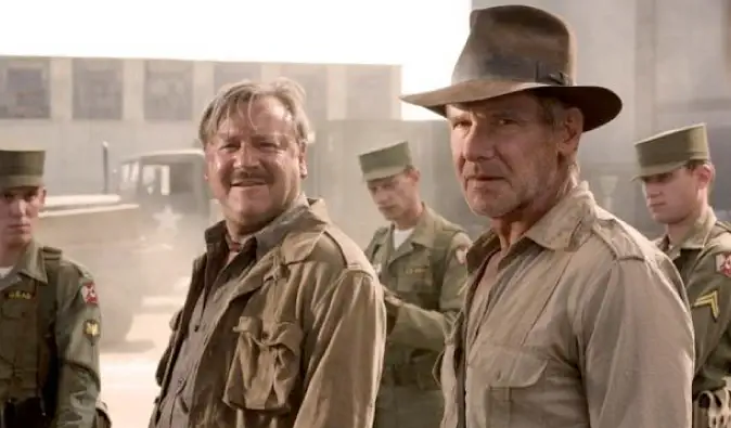 Harrison Ford interpretando a Indiana Jones en esta clásica película de viajes