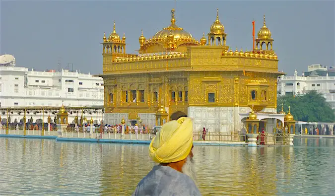 Złota Świątynia kupuje rzekę w Amritsar