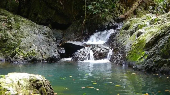 Cascade dans le parc de Khao Sok