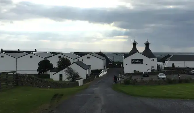 jalan di islay