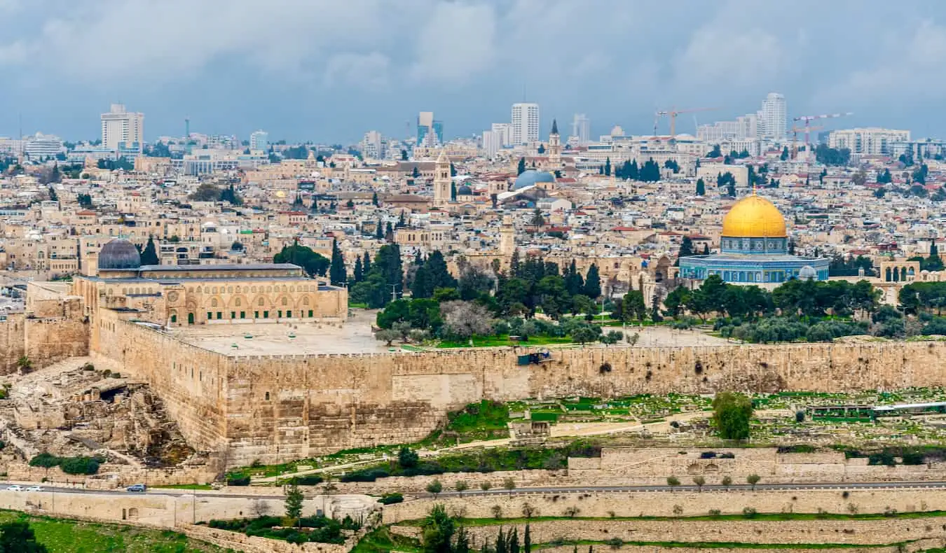 Näkymä historialliseen Jerusalemin vanhaan kaupunkiin Israelissa