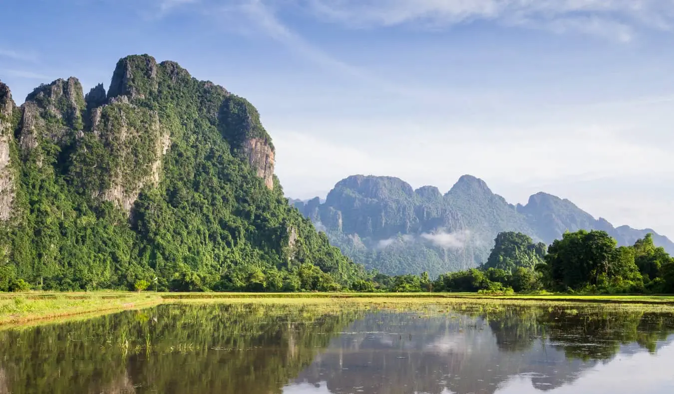 Vang Vieng: Eine wiedergeborene hedonistische Backpacker-Stadt