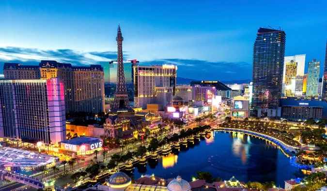 Cara Menjadi Penggelek Tinggi di Vegas pada Bajet Penggelek Rendah