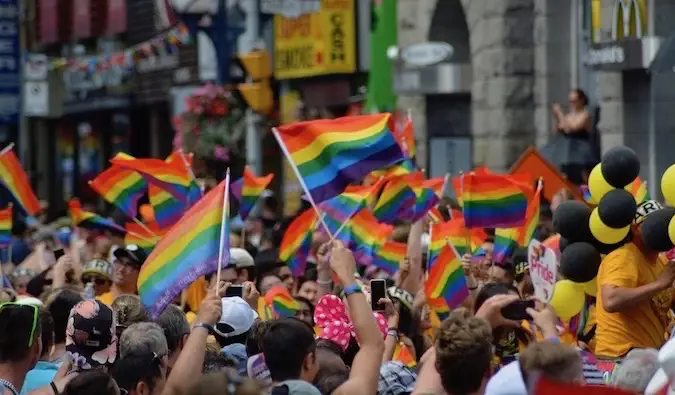 大型 LGBTQ 骄傲庆祝活动