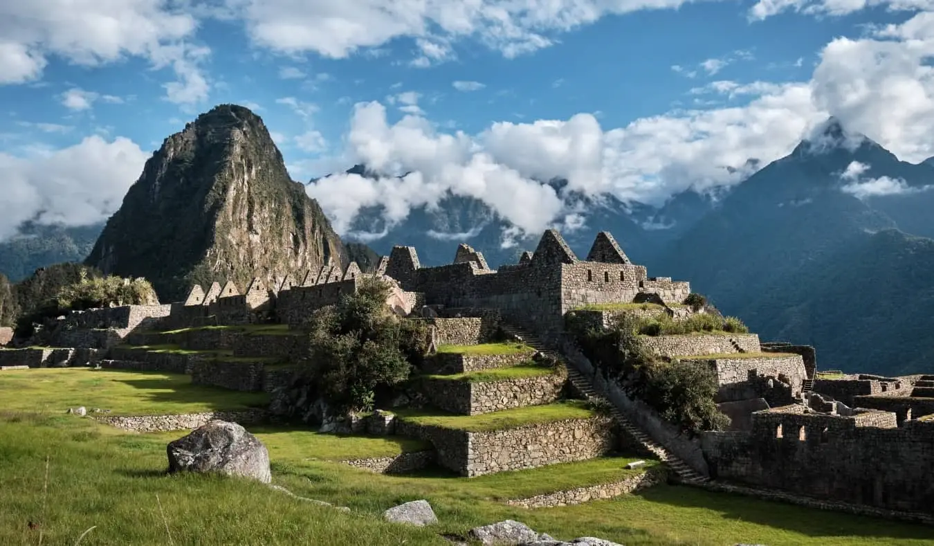 Con vistas a las ruinas de Machu Picchu en el Camino Inca en Perú