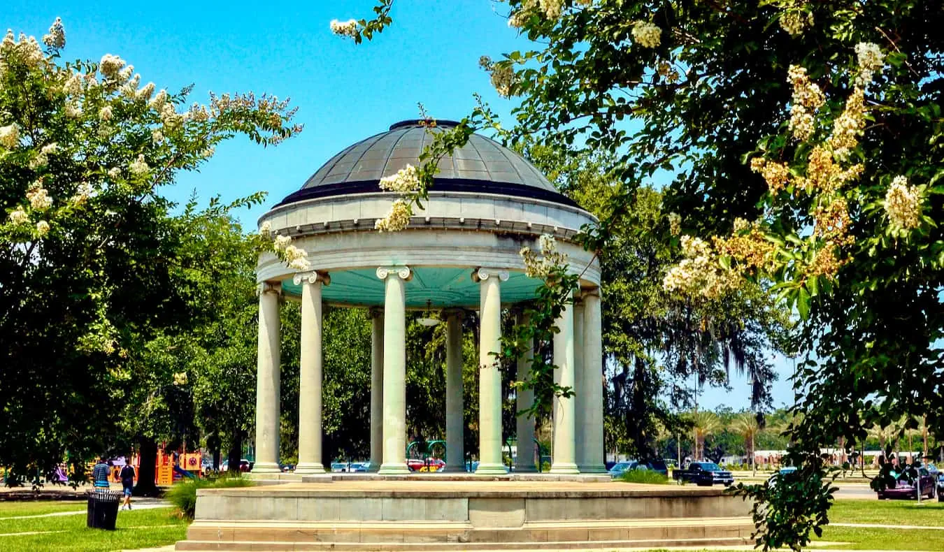 Зеленината на City Park е красив Ню Орлиънс, САЩ