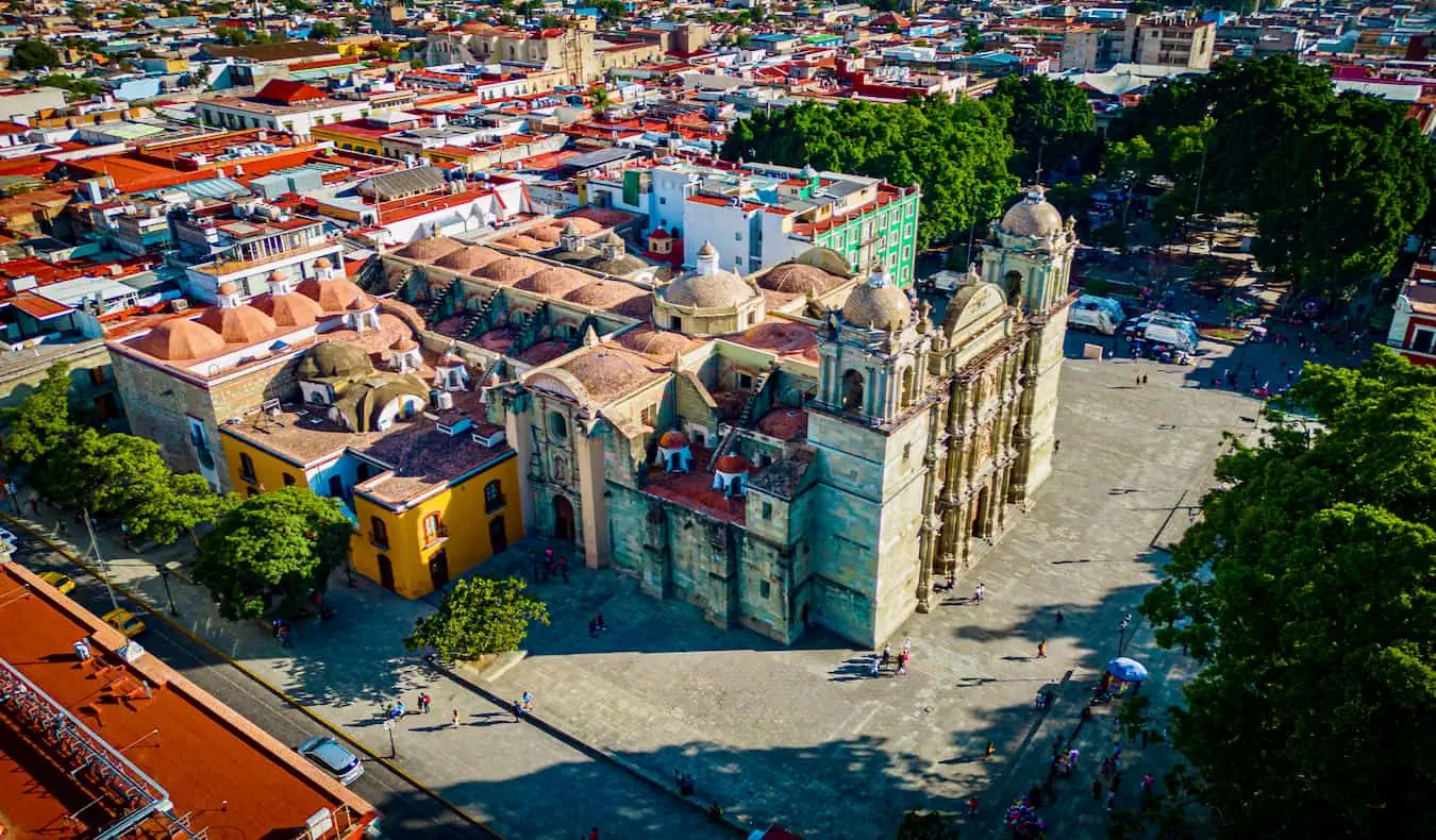 La storica chiesa nel centro dell'area storica di Oaxaca, Messico