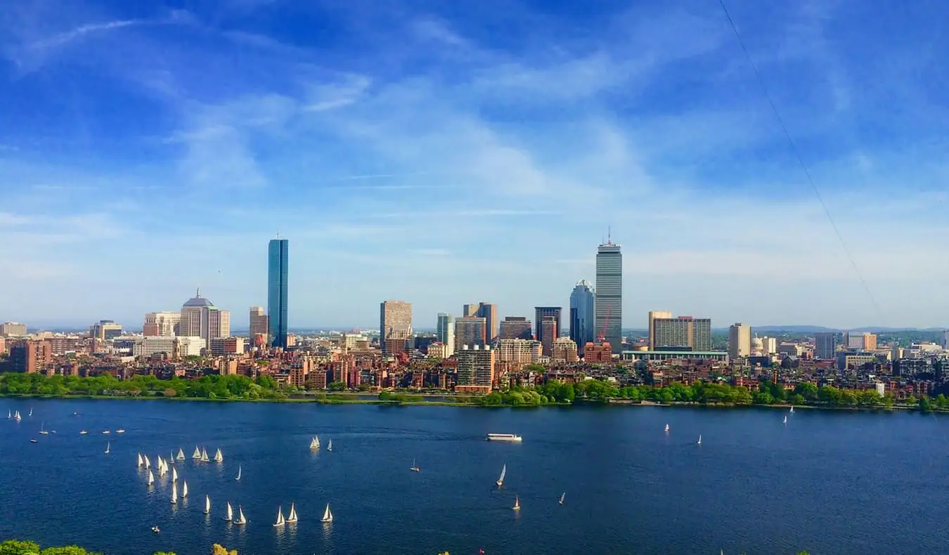 Sommerskyline i Boston, Massachusetts