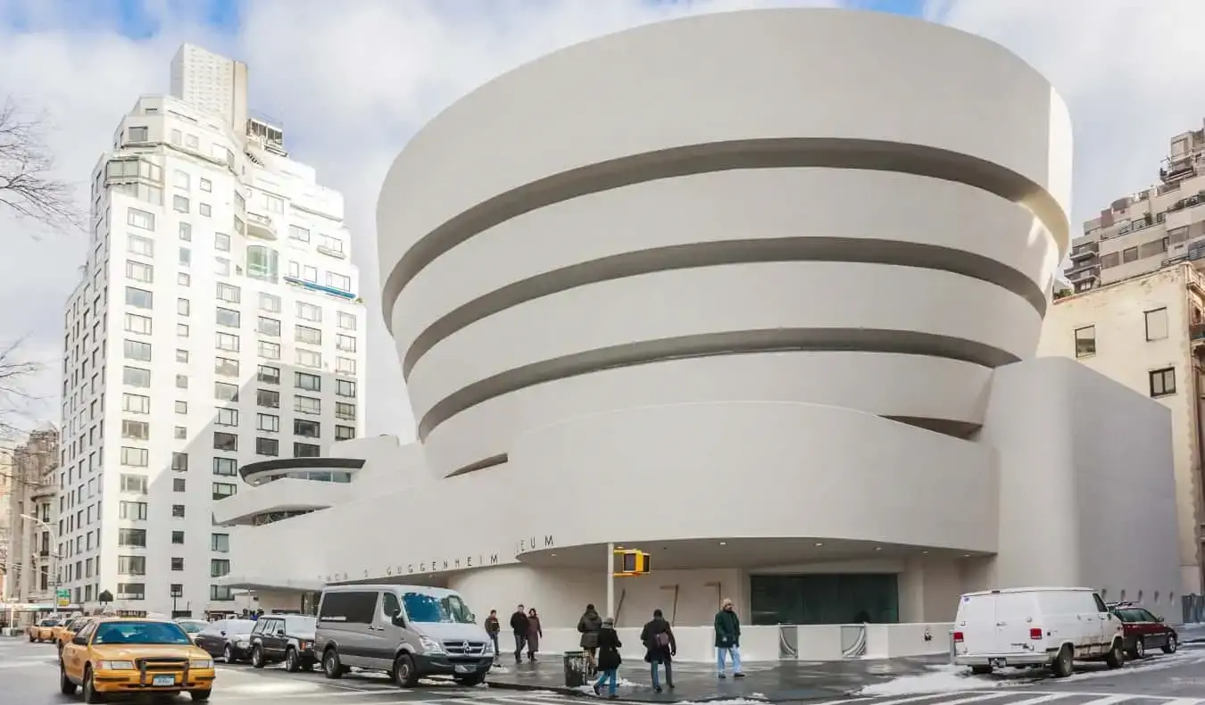 Ydersiden af ​​Guggenheim-museet i New York City