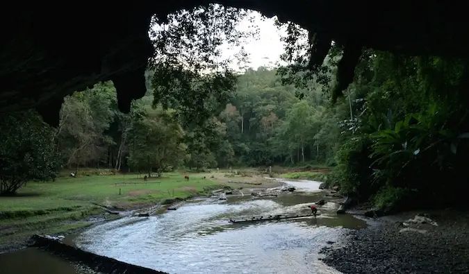 Isang malaking kuweba malapit sa Pai, Thailand