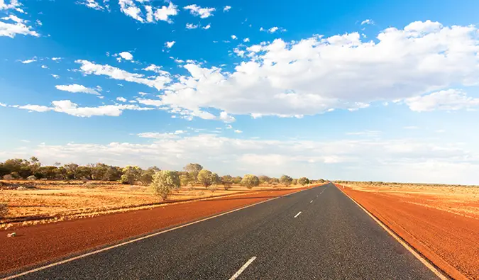 Skub på Oz Experience backpacker-bussen