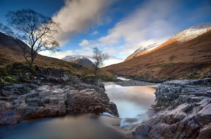 Foto della cascata, Glen Ivet Valley in Scozia di Laurence Norah