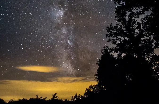 Les étoiles et la Voie lactée au-dessus de la France