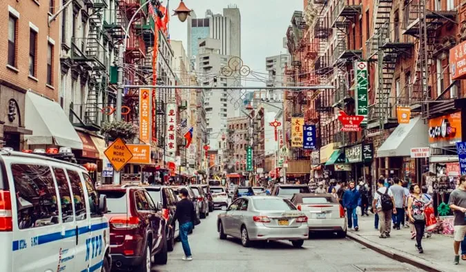 Det travle Chinatown-distrikt i New York City, USA