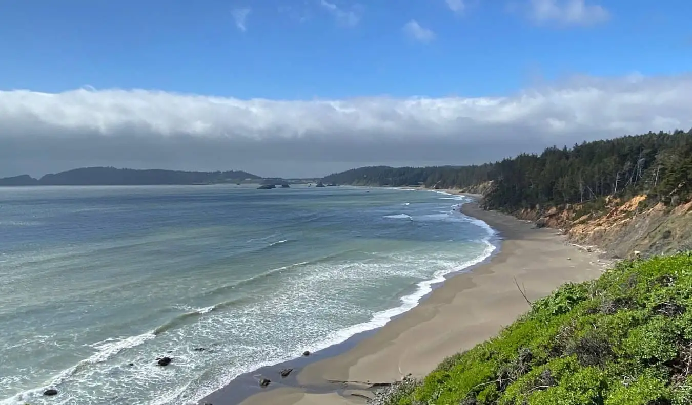 La costa accidentada d'Oregon, EUA