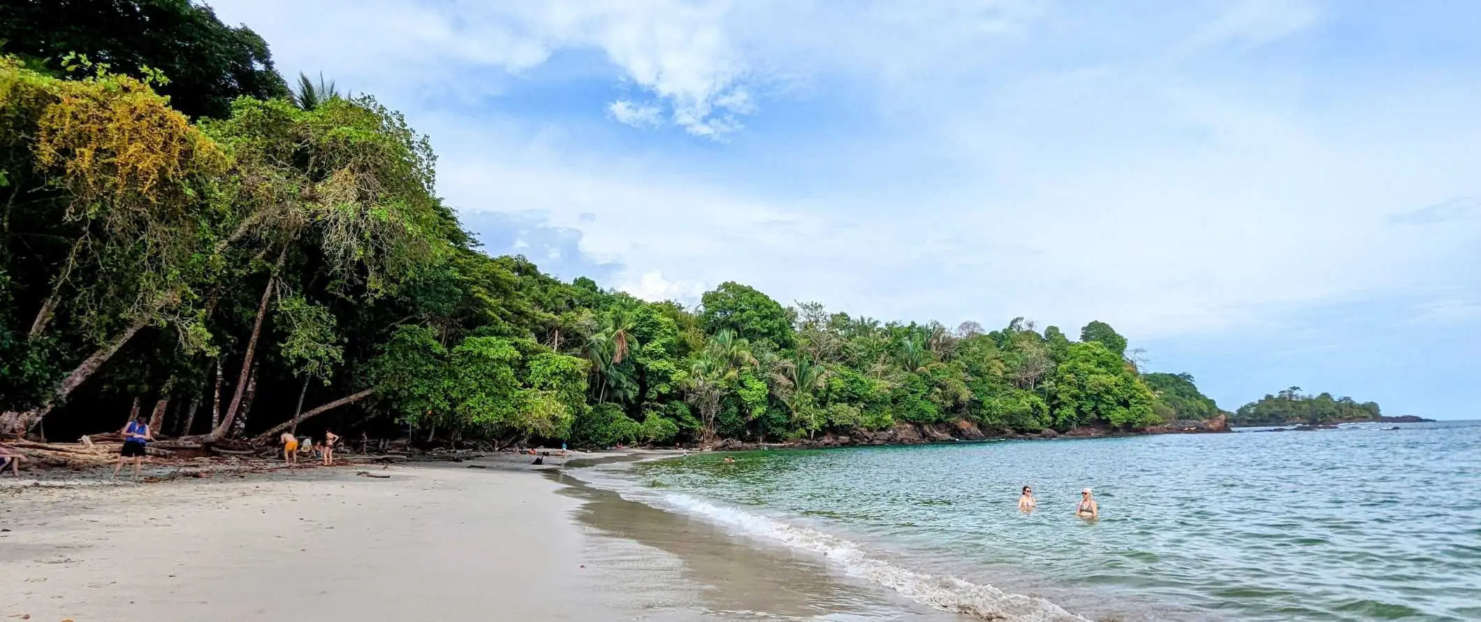 Σκηνή παραλίας στο όμορφο Εθνικό Πάρκο Manuel Antonio, Κόστα Ρίκα