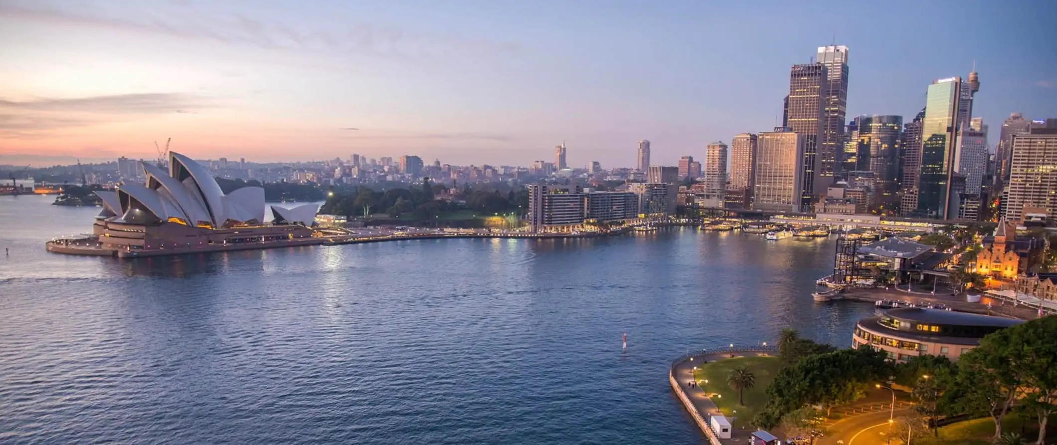 pogled na sončni zahod Sydneyja v Avstraliji