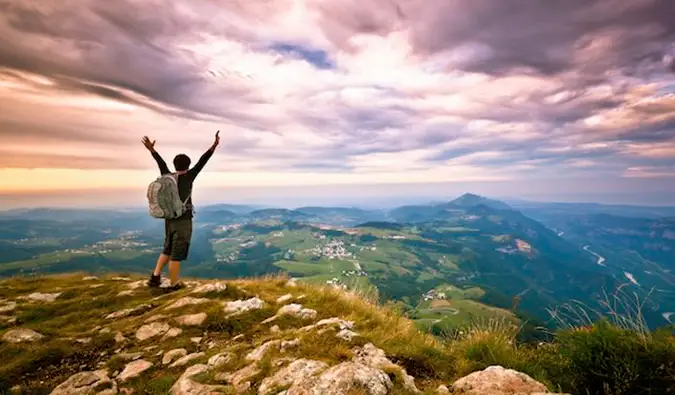 Come cambiare la mentalità 'Sono troppo povero per viaggiare' e dire di sì a viaggiare