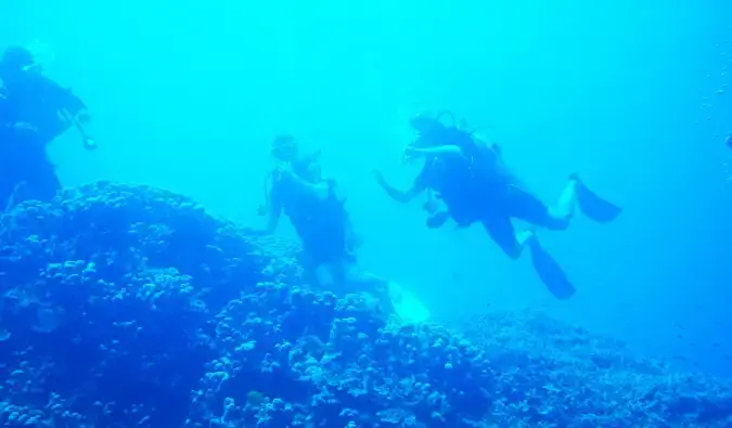 Belajar Cara Menyelam Skuba di Fiji