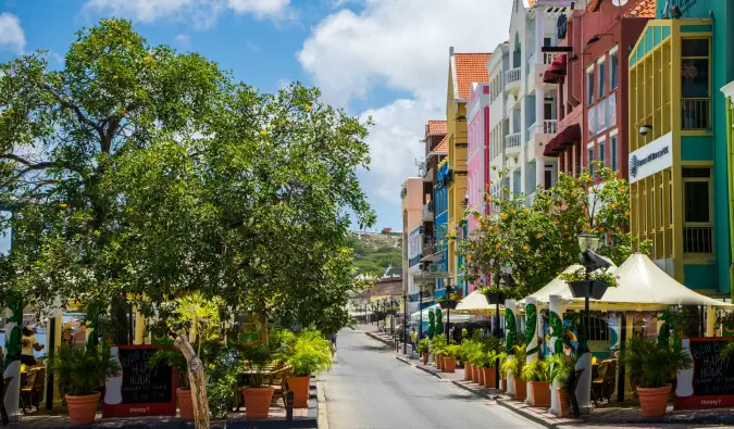 Curaçao mi ni bil všeč (vendar ga tudi nisem sovražil)