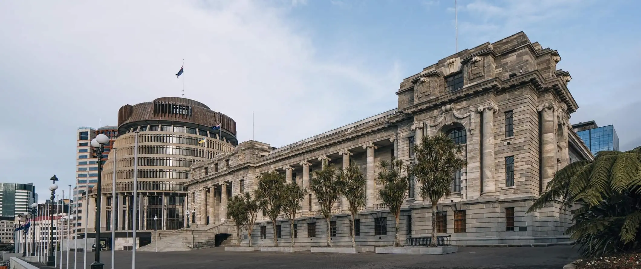 The Beehive, clădirea Parlamentului rotundă, în formă de stup, din Wellington, Noua Zeelandă