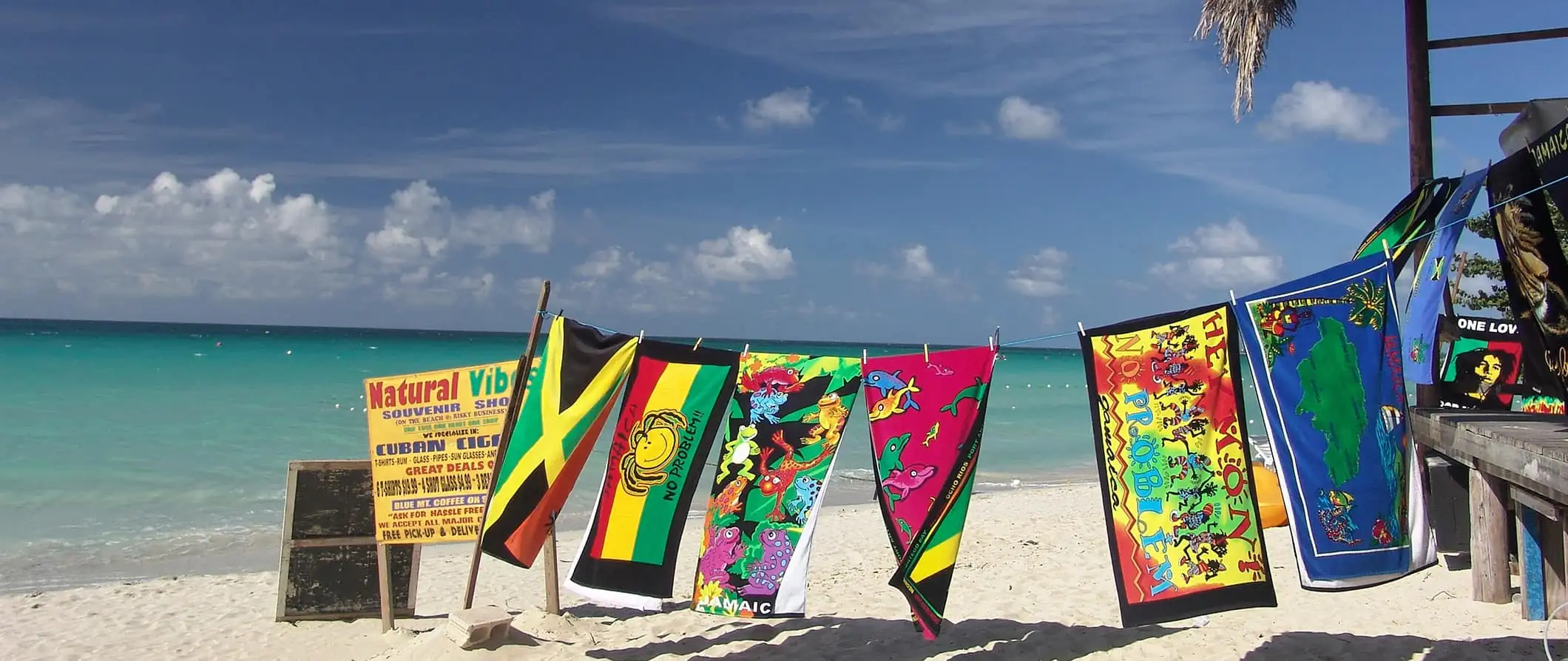 souvenirs sur une plage en Jamaïque