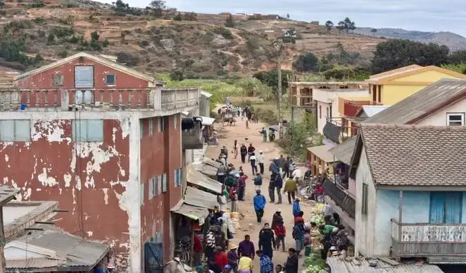 Matka Madagaskarin halki: Huomautuksia matkustamisen etuoikeudesta