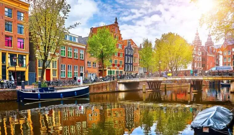 Nơi ở tại Amsterdam: Những vùng lân cận tốt nhất cho chuyến thăm của bạn